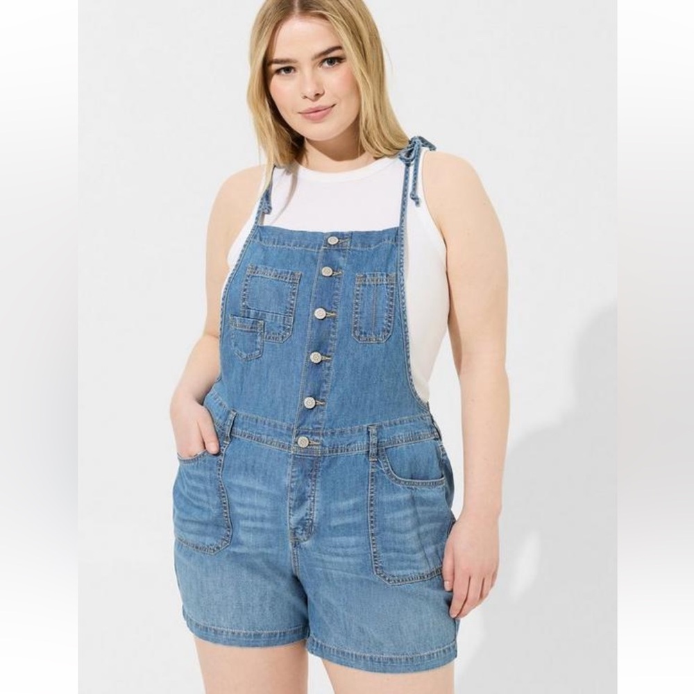 Torrid Light Weight Denim Shortall Size 1